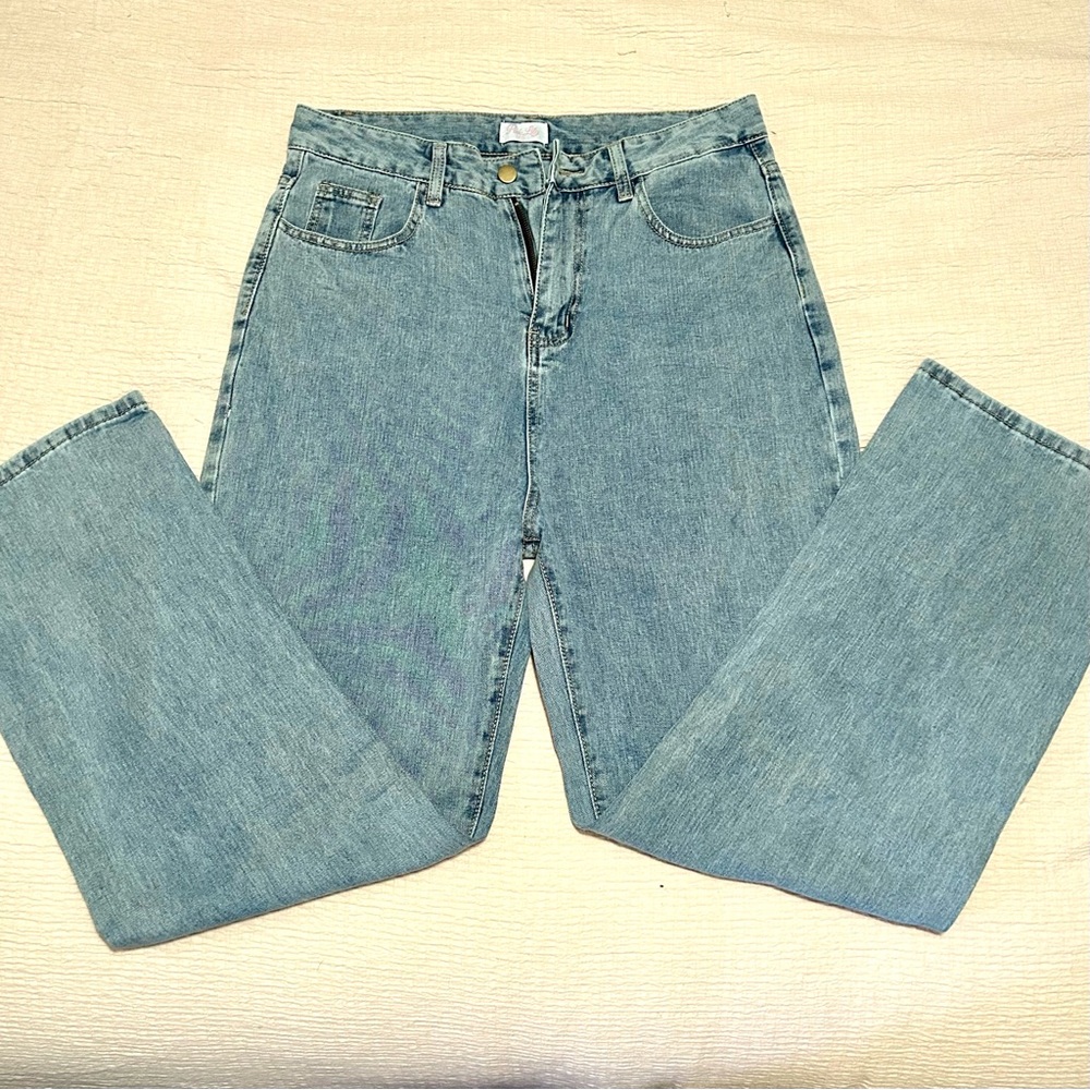 Women’s Pink Lily NWOT trendy straight loose medium wash jeans, size 31